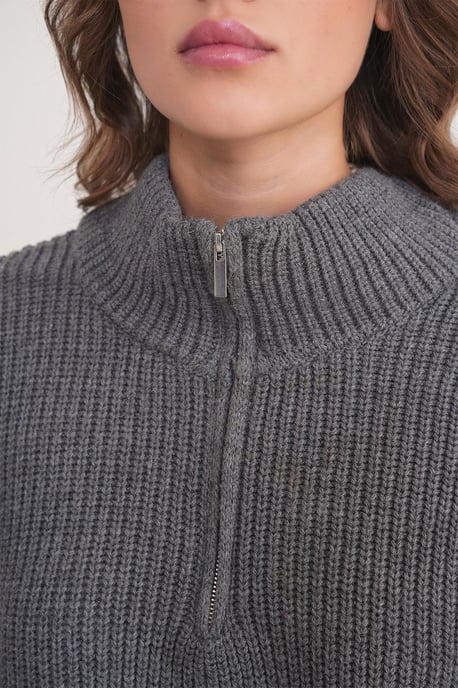 Textured Long Sleeve Zipped Collar Sweater - Image 6
