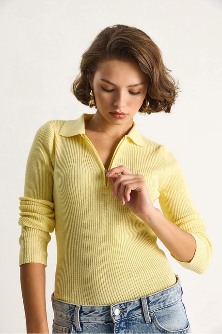 Sweater with Zipper Collar - Image 4