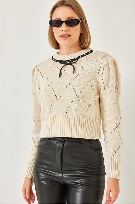 Texturerad broderad crewneck passform kort tröja - Image 2
