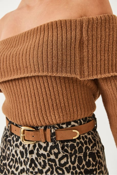 Off-Shoulder Ribbad Stickad Åtsittande Tröja med Vikbar Detalj - Image 3