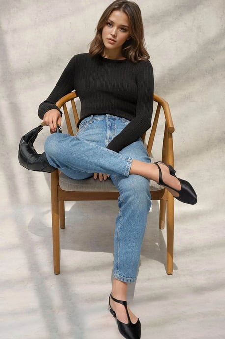 Basic Sweater - Image 4
