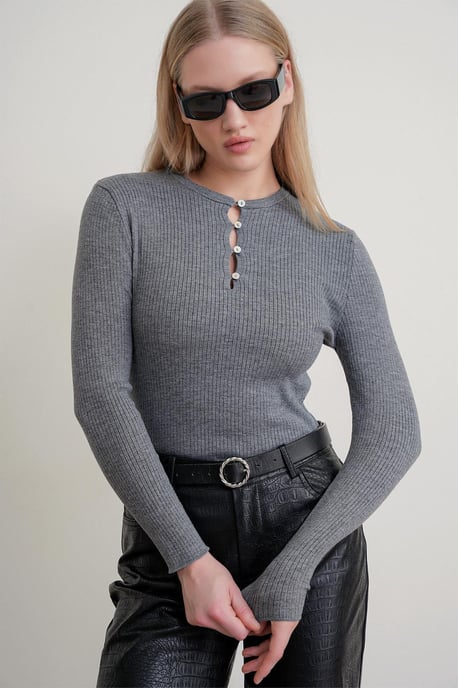 Knapprik Crew Neck Tröja - Image 2