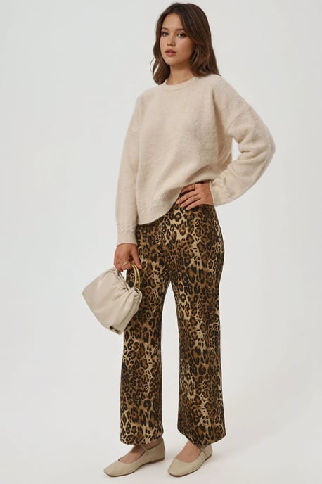 Braiding Detailed Textured Crew Neck Sweater - Image 3