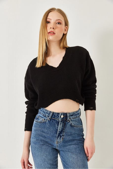 Textured V-Neck Loose-Fit Crop Knit Top - Image 2