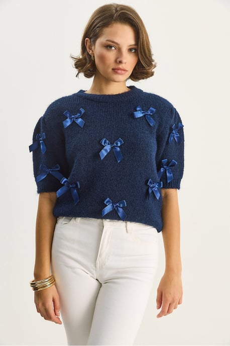 Stickad crew neck-tröja med rosett - Image 2