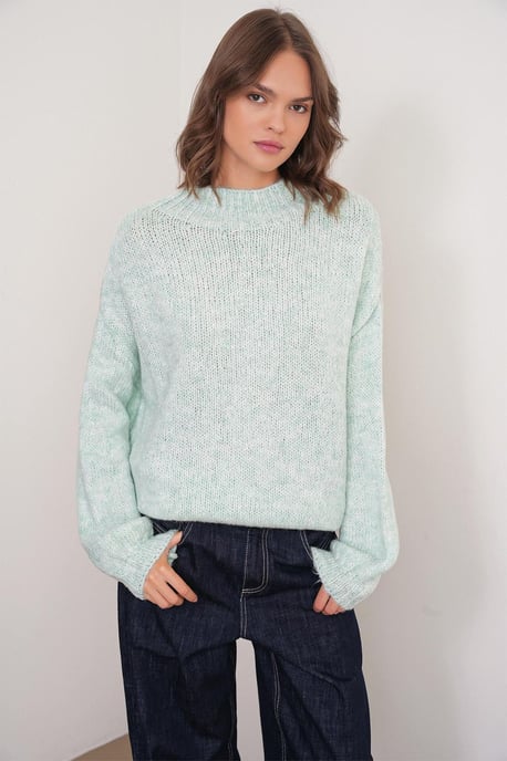 Relaxed Fit Crew Neck Thick Knit Sweater - Image 1