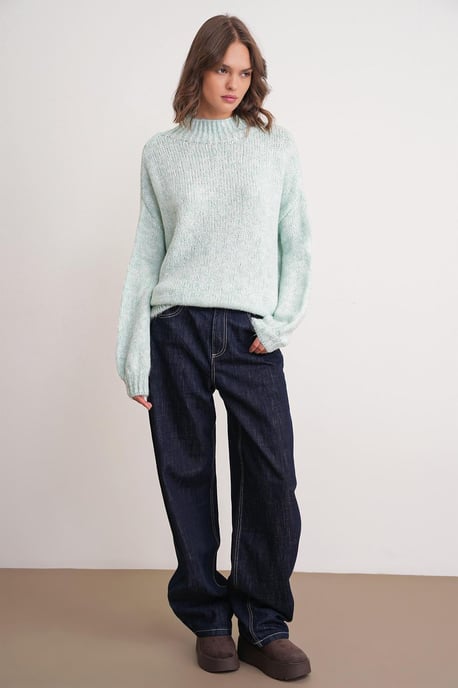 Relaxed Fit Crew Neck Thick Knit Sweater - Image 2