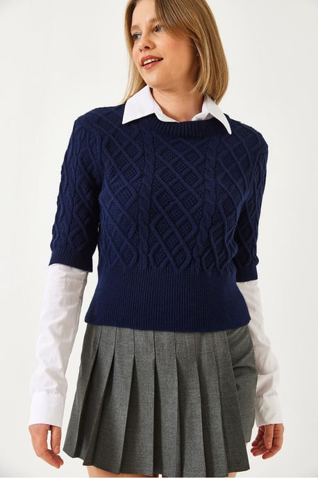 Textured Knitwear Crop Sweater with Shirt Collar - Image 2