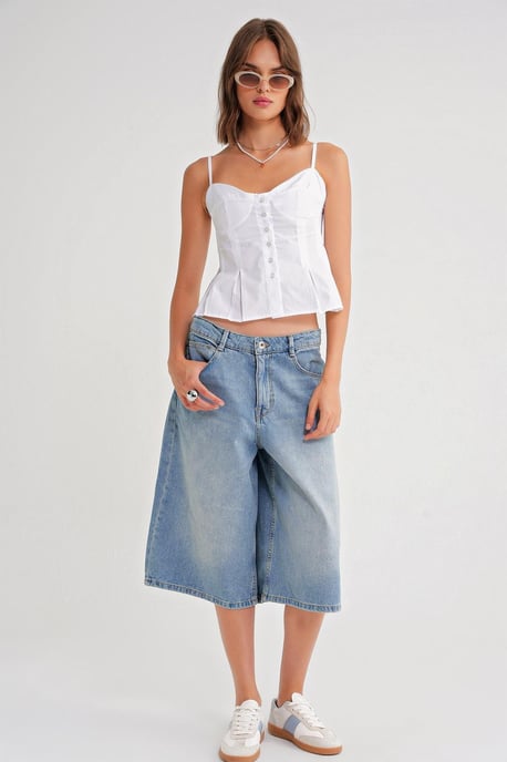 Söt halsringning med knappar framtill Peplum Cami Top - Image 2
