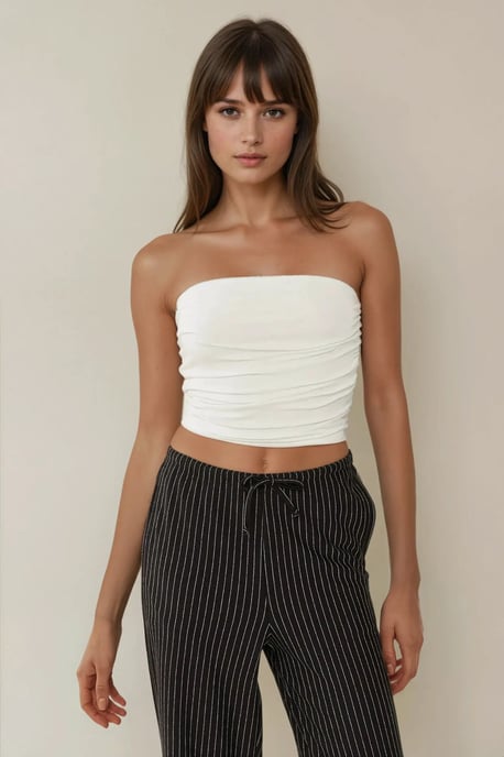 Åtsittande Off-Shoulder Volang Draperad Crop Top - Image 3