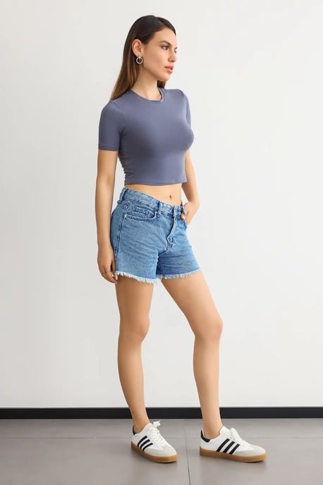 Crew Neck Basic Crop Top - Image 3