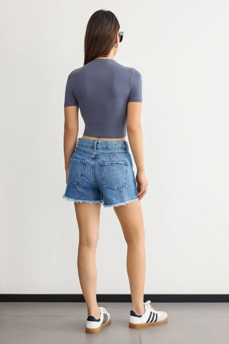 Crew Neck Basic Crop Top - Image 4