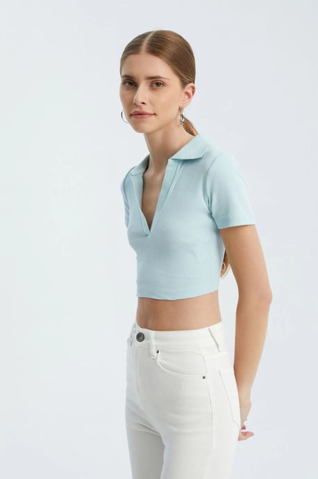V-ringad polo crop top - Image 1