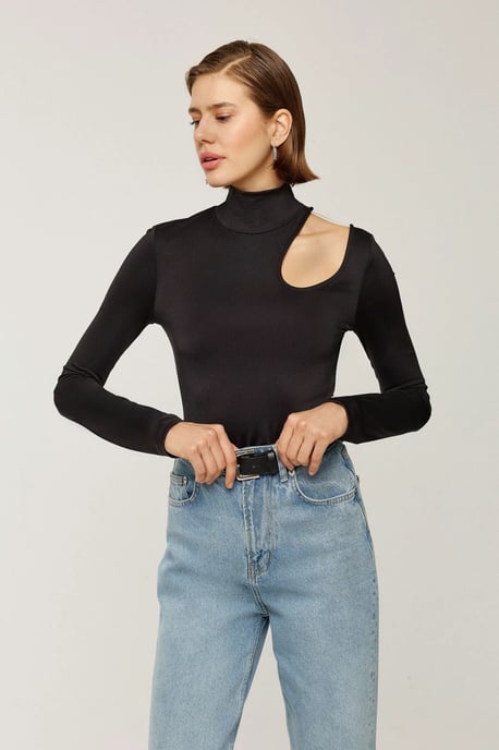 Halsringad Utsvängd Slim Fit Blus - Image 3
