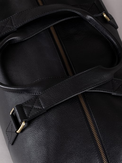 Keswick Leather Holdall in Black - Image 4