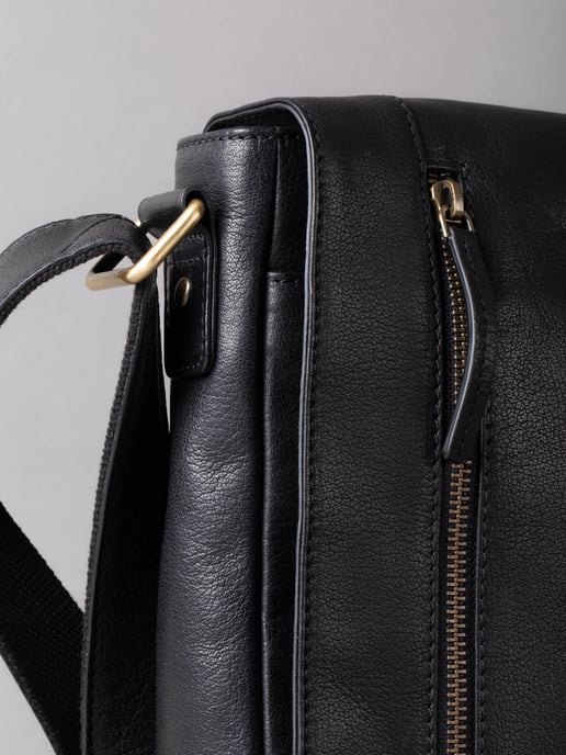 Keswick Large Leather Messenger Bag in Black - Image 4