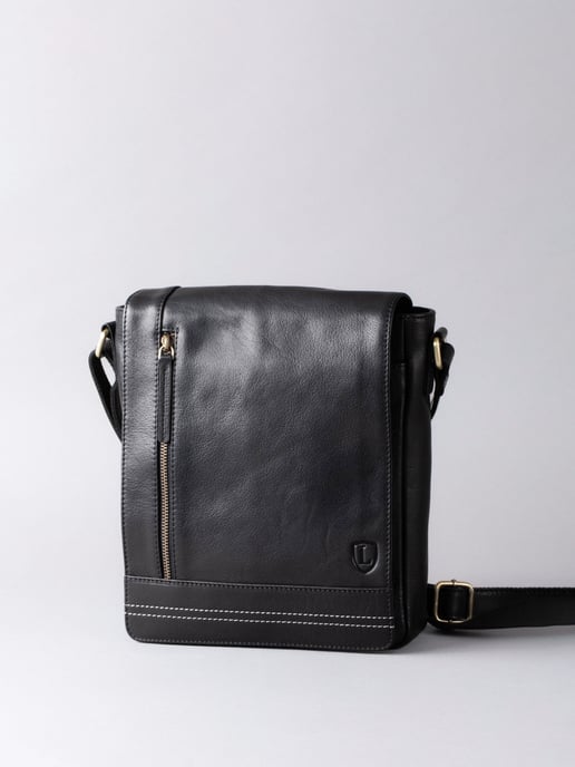 Keswick Medium Leather Messenger Bag in Black - Image 1