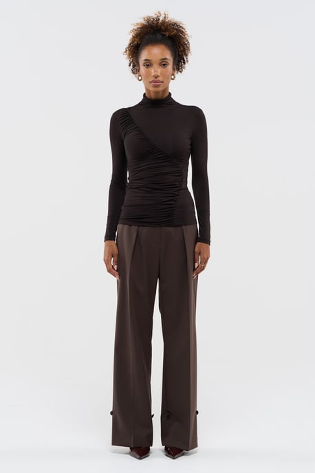 BENU Brown gathered turtleneck blouse - Image 3
