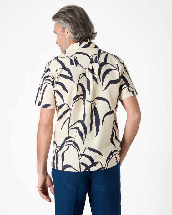 Ravenshead Short Sleeved Shirt in Ivory - Image 2
