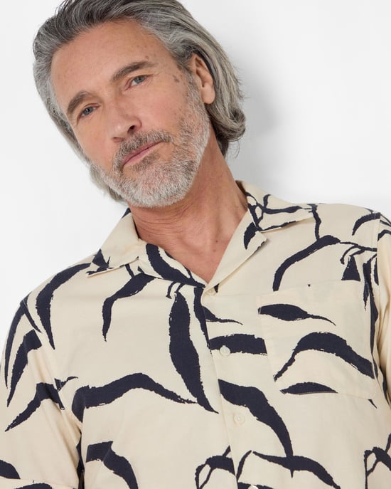Ravenshead Short Sleeved Shirt in Ivory - Image 3