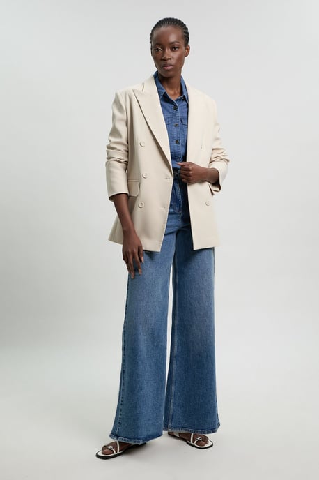Tailored Double Breasted Ruched Sleeve Blazer - Image 3
