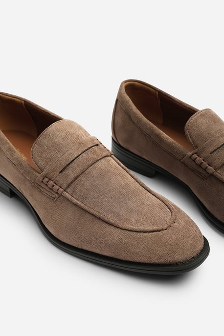 Gavin Suede Slip on Penny Loafer - Image 4