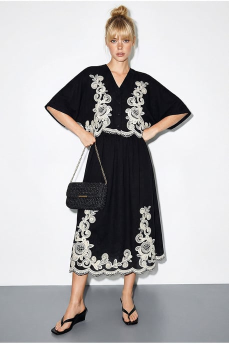 Oversized V-hals Geborduurde 3/4 Mouw Shirt en Wijde Pantalon Set - Image 2
