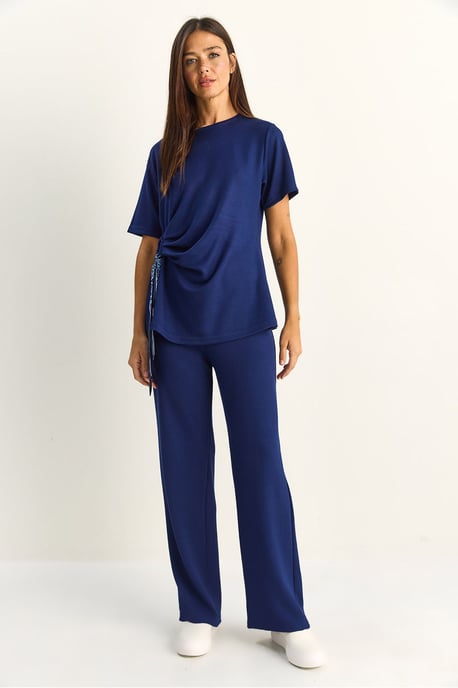 T-shirt en Broek Set van Twee Stukken met Accessoire Detail - Image 2