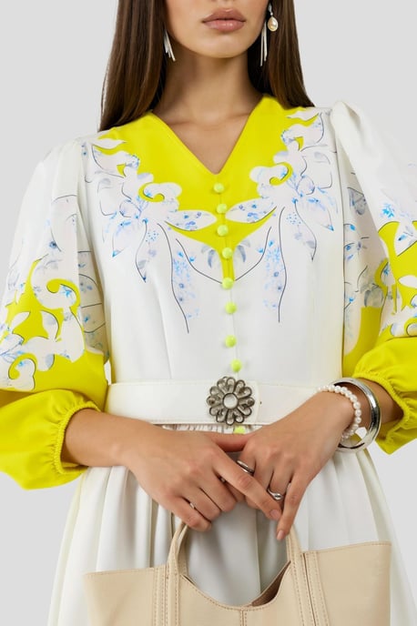 Bloemen Maxi Jurk met V-hals en Knoopdetails - Image 6