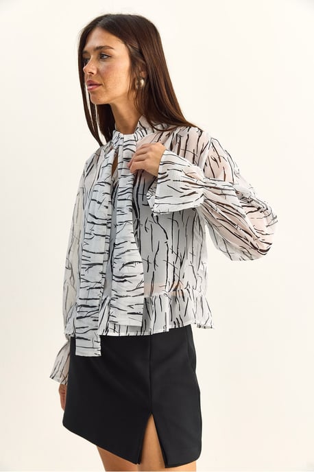 Abstrakt tryck Choker Krage Chiffong Blus med Knutdetalj - Image 3