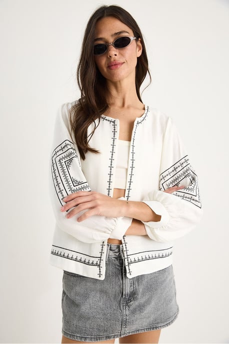 Embroidered Crew Neck Casual Jacket - Image 3