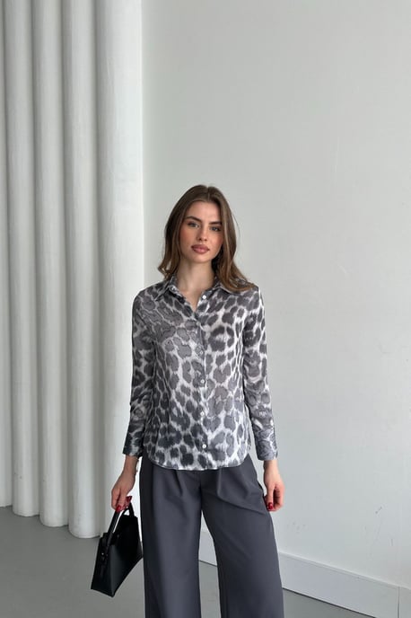 Leopard Print Button-Up Shirt - Image 3