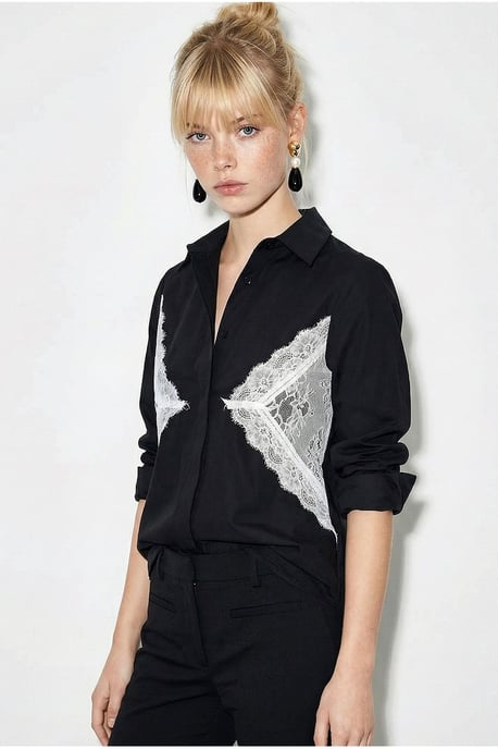Blus med spetsdetalj och knapplåsning - Image 2