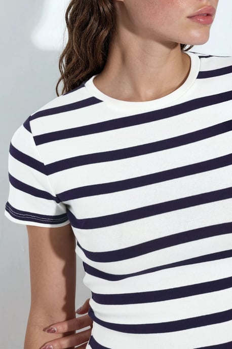 Striped Crew Neck Basic T-Shirt - Image 5