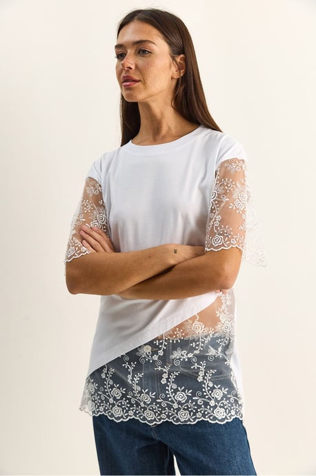 Broderad rundhalsad t-shirt med avslappnad passform - Image 3