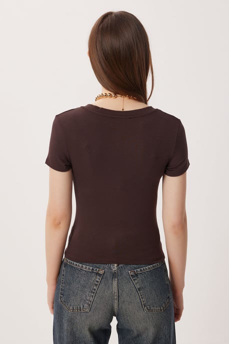 Basic V-ringad Slim Fit T-shirt - Image 5