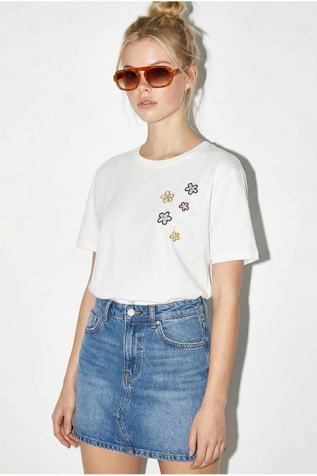 Bloemig Geborduurd Crew Neck T-Shirt - Image 3