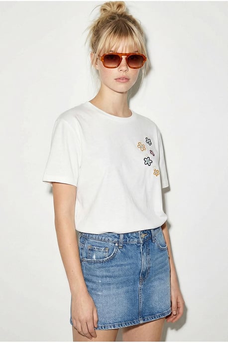 Bloemig Geborduurd Crew Neck T-Shirt - Image 4