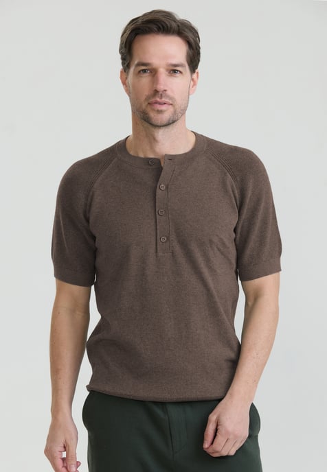T-Shirt Basic Crew Neck Buttoned Knit T-Shirt - Image 1