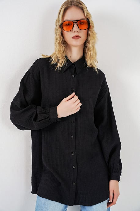 Overmaatse Geweven Lange Blouse met Shirtkraag - Image 4