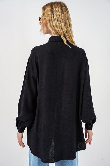Overmaatse Geweven Lange Blouse met Shirtkraag - Image 6