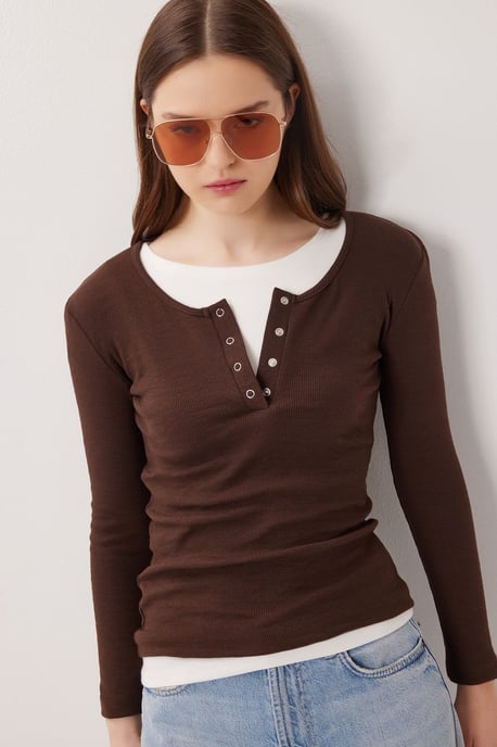 Slim Fit Ribbad Button-Up Blus med Lång Ärmar - Image 1