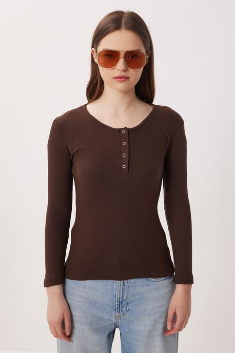 Slim Fit Ribbad Button-Up Blus med Lång Ärmar - Image 4
