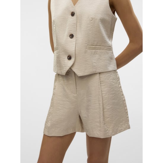 Vero Moda Vmliana mw shiny shorts - Image 1