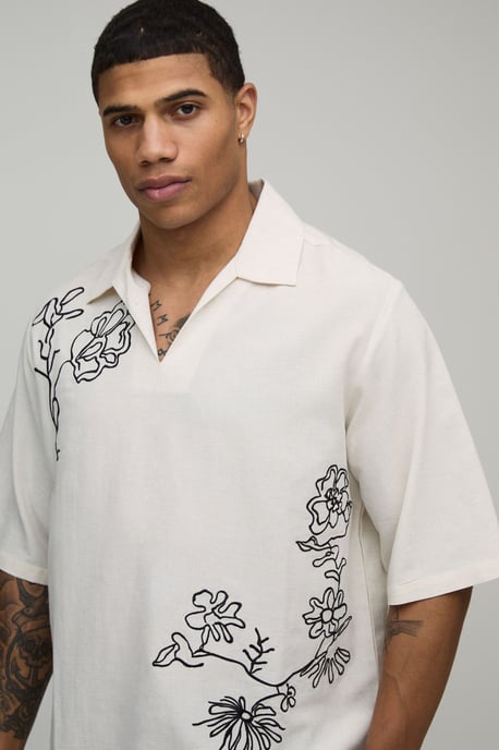 Linen Blend Boxy V Neck Floral Embroidered Polo - Image 3