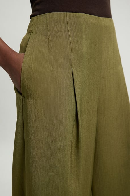 Viscose Blend Wide Leg Tailored Trouser - Image 4