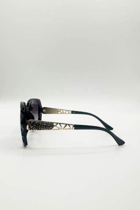 Round Square Side Detail Sunglasses In Black - Image 4