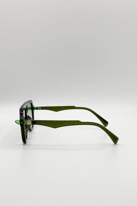 Bold Navigator Sunglasses in Green - Image 5