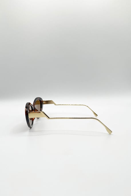 Cat Eye Metal Side Detail Sunglasses In Tortoiseshell - Image 4