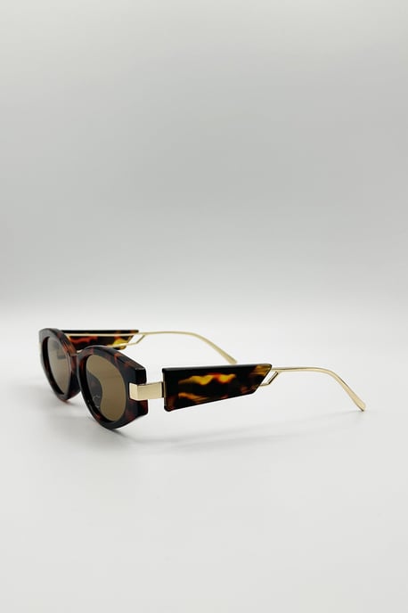 Oval Metal Detail Sunglasses In Tortoiseshell - Image 3